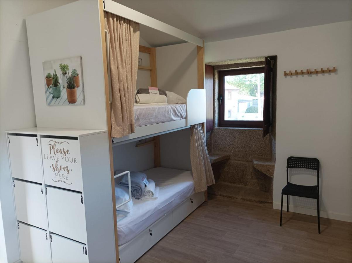 Albergue Aldea Da Pedreira Teo Екстер'єр фото